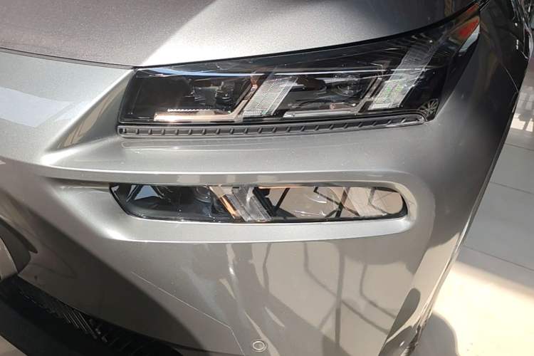 Used AION V 2021 Plus 80 Pilot Intelligent Driving Edition Ternary Lithium Left Front Headlight