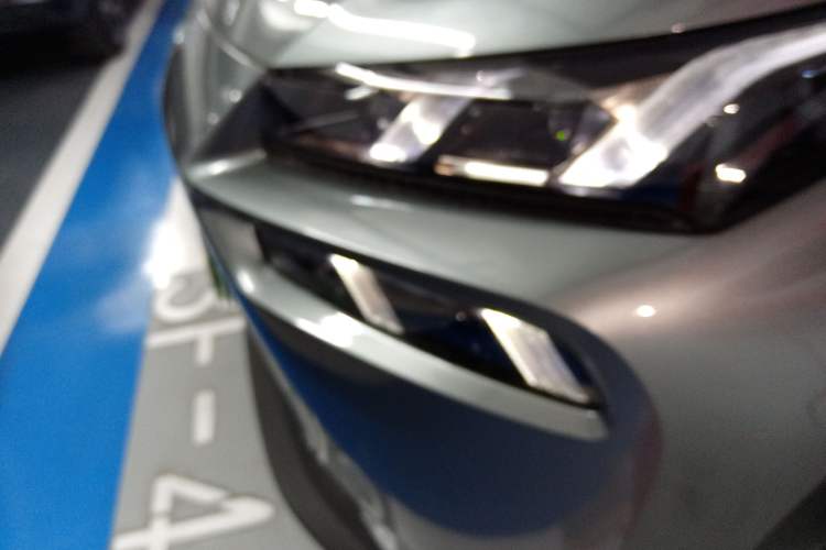Used AION V 2021 Plus 70 Smart Technology Edition Lithium Iron Phosphate Left Front Headlight