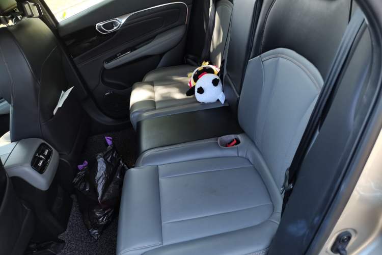 Used AION V 2021 Evolution Edition 70 Intelligent Leading Edition Left Rear Seat