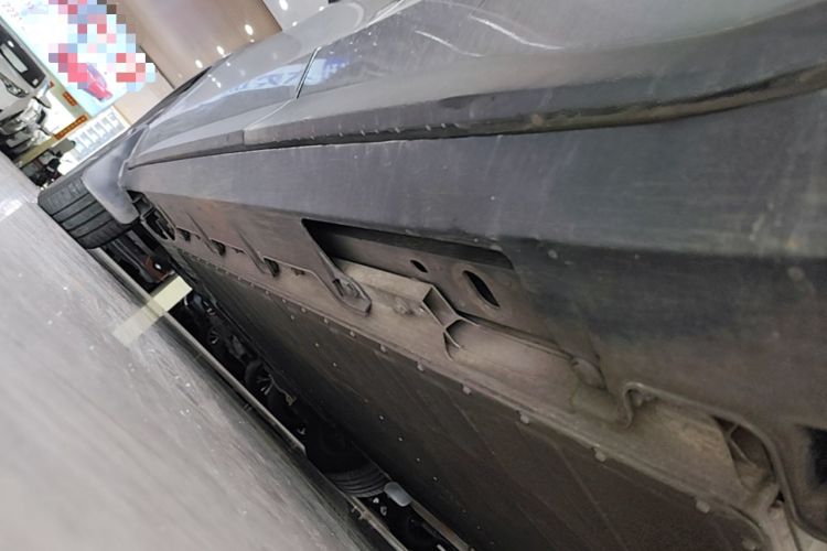 Used AION V 2021 Plus 70 Smart Edition Lithium Iron Phosphate Left Side Sill