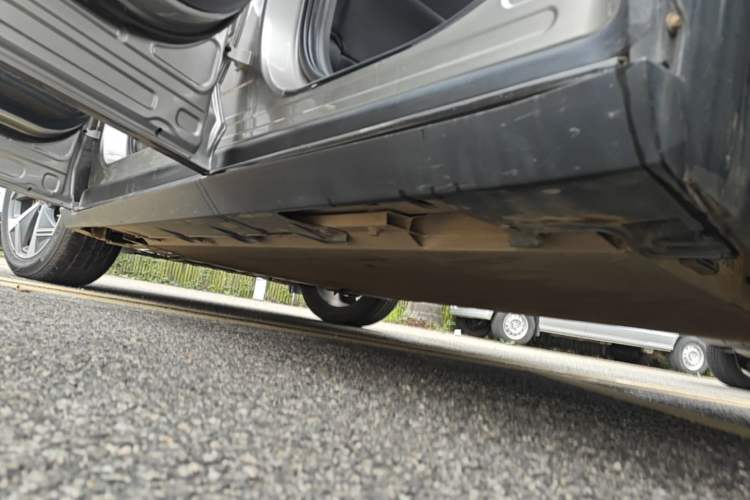 Used AION V 2021 Evolution Edition 70 Intelligent Leading Edition Left Side Sill