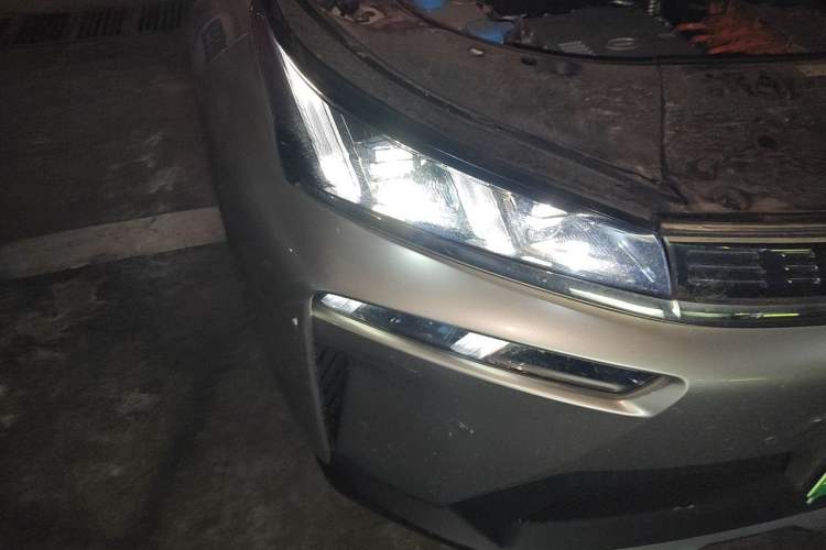 Used AION V 2021 Evolution Edition 70 Smart Tech Version Right Front Headlight