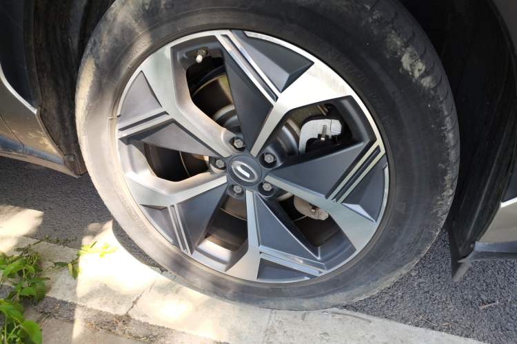 Used AION V 2021 Evolution Edition 70 Intelligent Leading Edition Right Front Wheel Hub