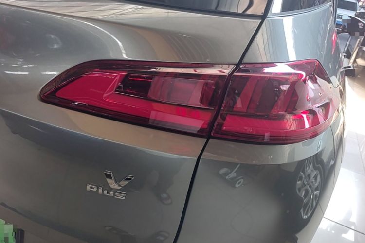 Used AION V 2021 Plus 80 Pilot Intelligent Driving Edition Ternary Lithium Right Rear Taillight