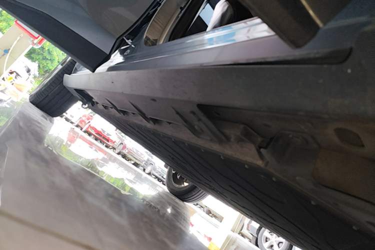 Used AION V 2021 Plus 70 Smart Edition Lithium Iron Phosphate Right Side Sill