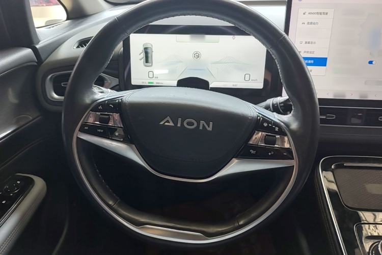 Used AION V 2021 Plus 80 Pilot Intelligent Driving Edition Ternary Lithium Steering Wheel