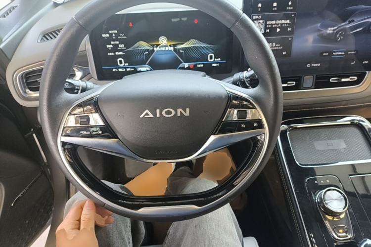 Used AION V 2021 Plus 80 Smart Edition Ternary Lithium Steering Wheel