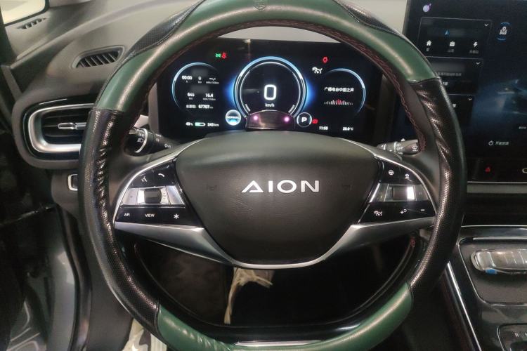 Used AION V 2021 Plus 70 Smart Technology Edition Lithium Iron Phosphate Steering Wheel