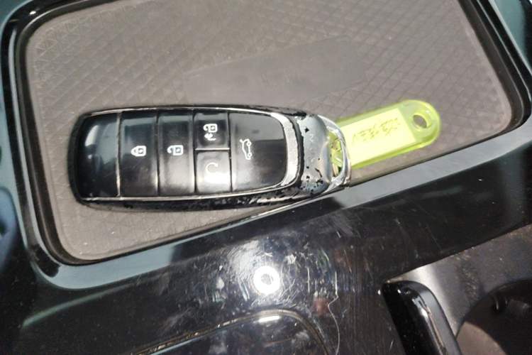 Used AION V 2021 Plus 70 Smart Edition Lithium Iron Phosphate Vehicle Key