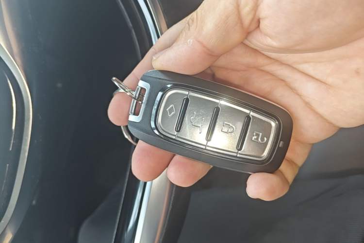 Used AION V 2021 Plus 70 Smart Edition Lithium Iron Phosphate Vehicle Key