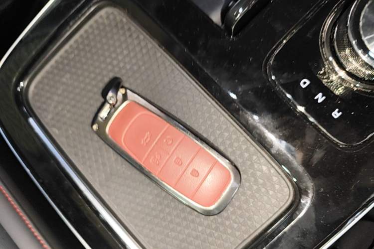 Used AION V 2021 Plus 70 Smart Edition Lithium Iron Phosphate Vehicle Key