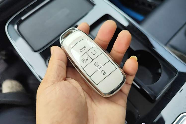 Used AION V 2021 Plus 80 Smart Edition Ternary Lithium Vehicle Key