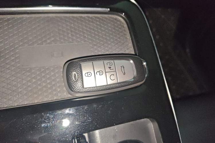 Used AION V 2021 Plus 80 Smart Technology Edition Ternary Lithium Vehicle Key