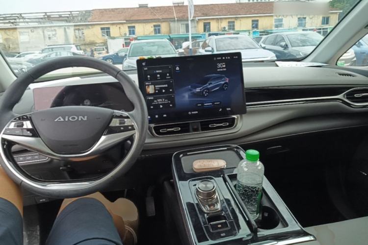 Used AION V 2021 Plus 70 Smart Edition Lithium Iron Phosphate Center Console
