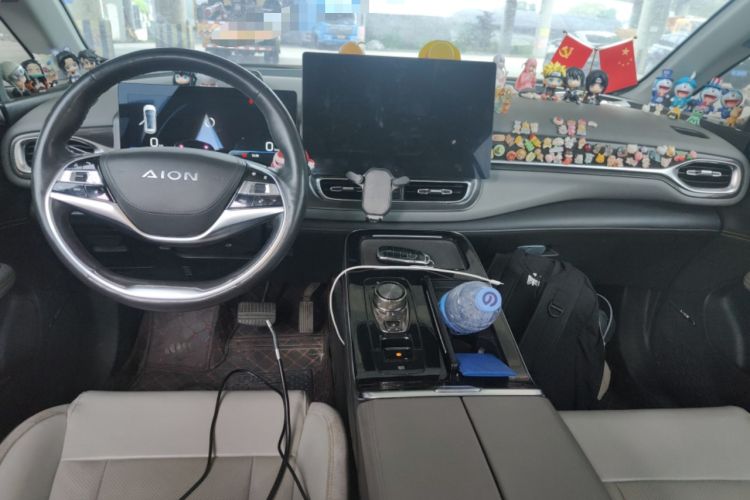 Used AION V 2021 Plus 80 Smart Technology Edition Ternary Lithium Center Console