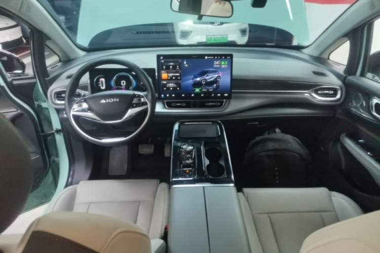 Used AION V 2021 Plus 80 Smart Technology Edition Ternary Lithium Center Console