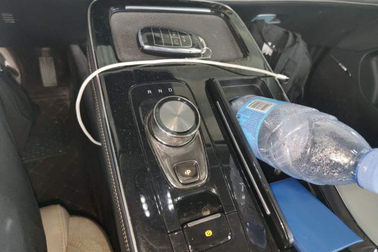 Used AION V 2021 Plus 80 Smart Technology Edition Ternary Lithium Gear Lever
