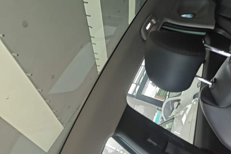 Used AION V 2021 Plus 80 Smart Technology Edition Ternary Lithium Headliner