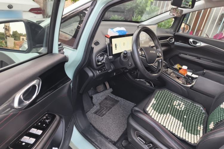 Used AION V 2021 Plus 70 Smart Technology Edition Lithium Iron Phosphate Interior 3