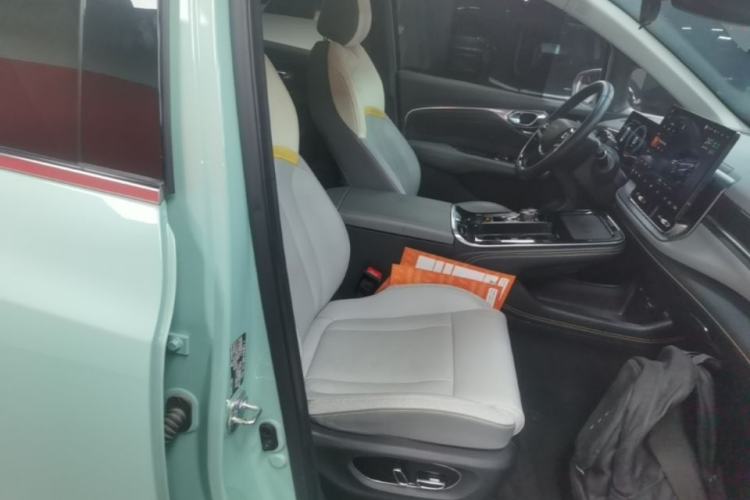 Used AION V 2021 Plus 80 Smart Technology Edition Ternary Lithium Right Front Seat
