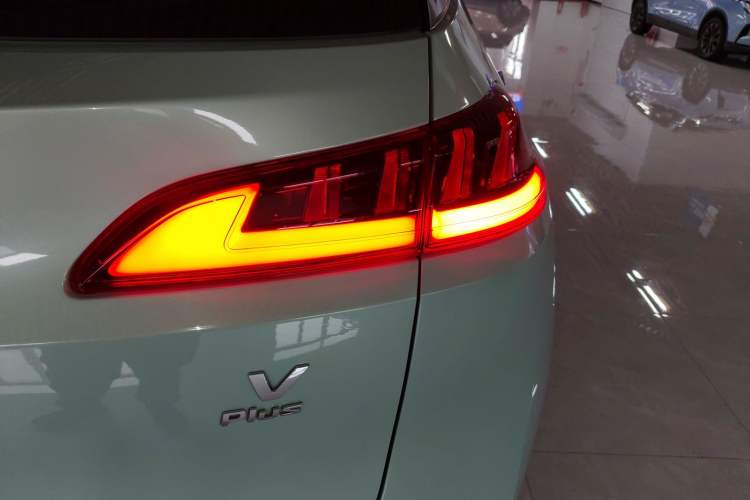 Used AION V 2021 Plus 80 Smart Technology Edition Ternary Lithium Right Rear Taillight