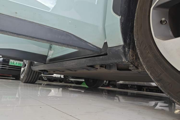 Used AION V 2021 Plus 80 Smart Technology Edition Ternary Lithium Right Side Sill