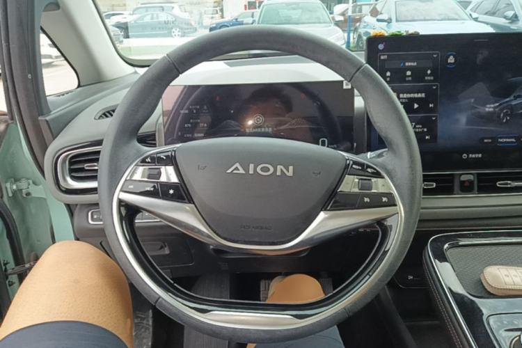 Used AION V 2021 Plus 70 Smart Edition Lithium Iron Phosphate Steering Wheel