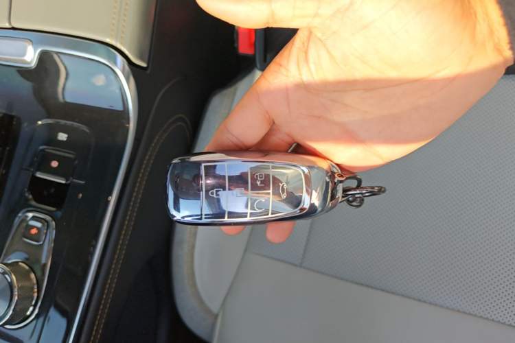 Used AION V 2021 Plus 70 Smart Edition Lithium Iron Phosphate Vehicle Key