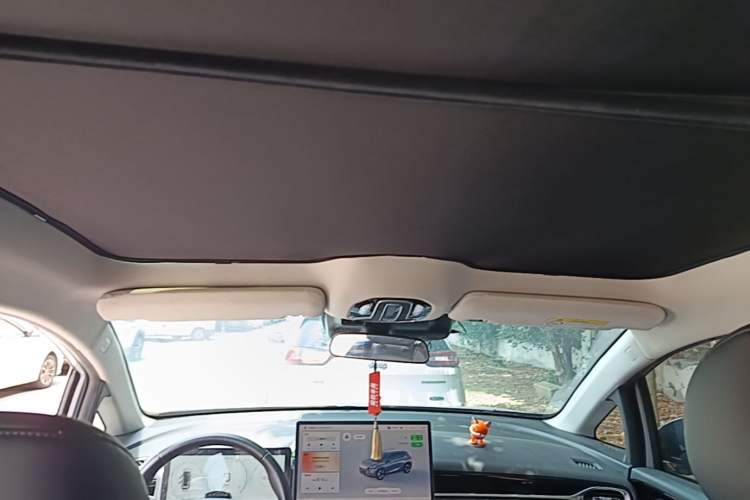 Used AION V 2021 Plus 70 Smart Technology Edition Lithium Iron Phosphate Headliner