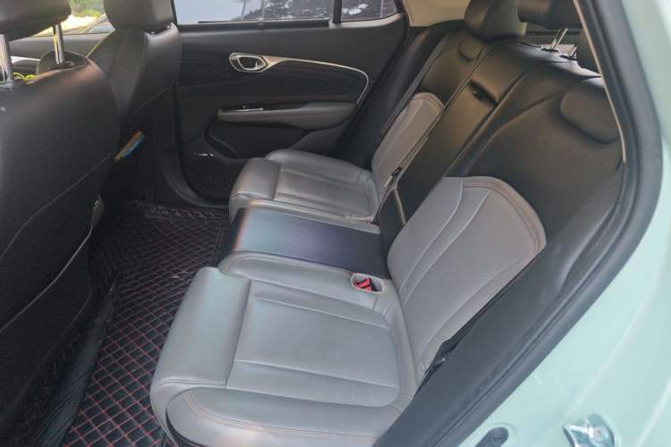 Used AION V 2021 Plus 70 Smart Technology Edition Lithium Iron Phosphate Left Rear Seat