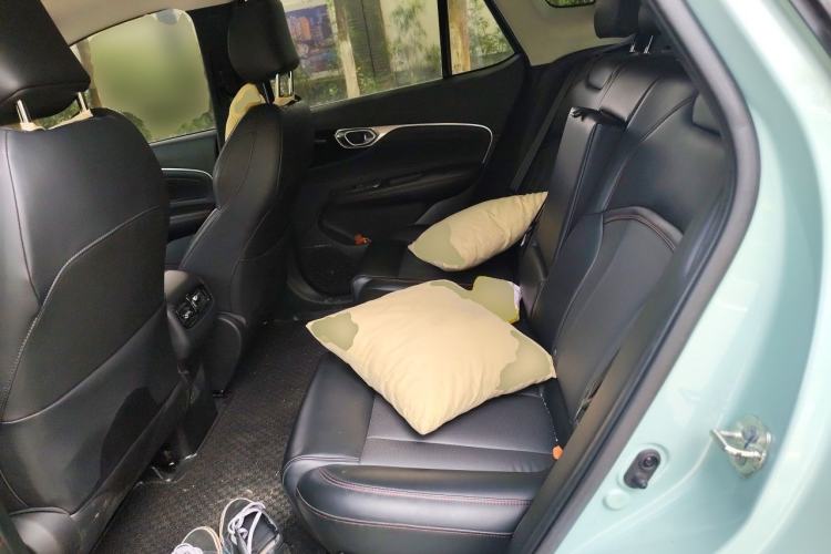 Used AION V 2021 Plus 70 Smart Technology Edition Lithium Iron Phosphate Left Rear Seat