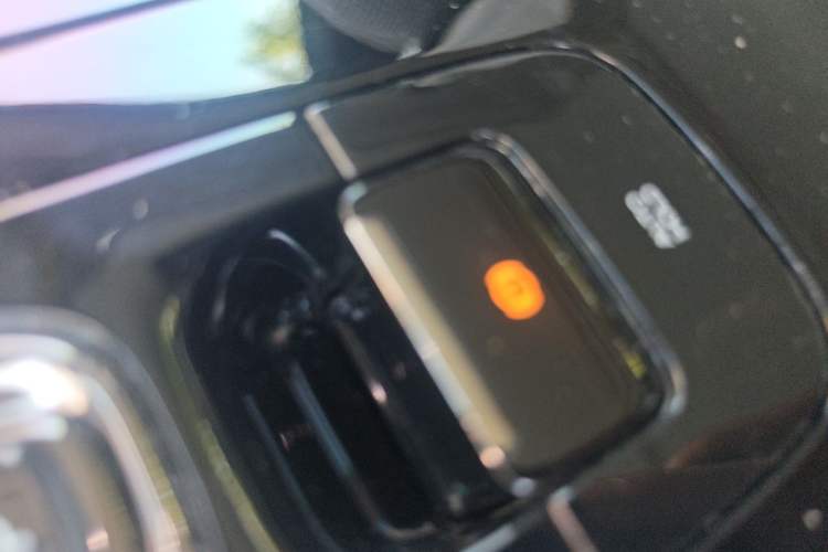 Used AION V 2021 Plus 70 Smart Technology Edition Lithium Iron Phosphate Vehicle Key