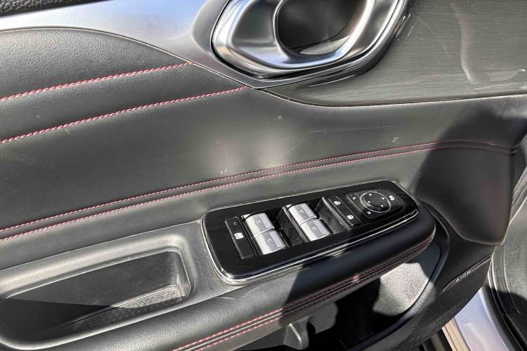Used AION V 2021 Plus 80 Pilot Intelligent Driving Edition Ternary Lithium Interior 13