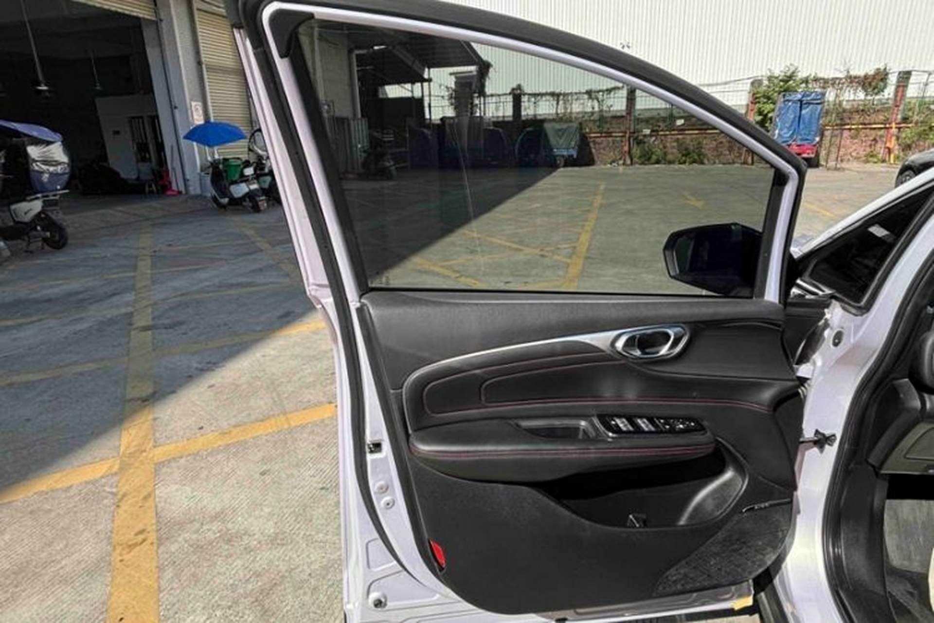 Used AION V 2021 Plus 80 Pilot Intelligent Driving Edition Ternary Lithium Interior 2