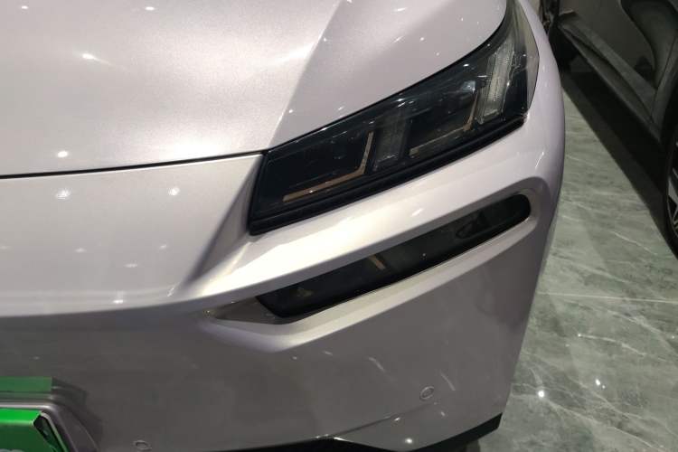 Used AION V 2021 Plus 80 Pilot Intelligent Driving Edition Ternary Lithium Left Front Headlight