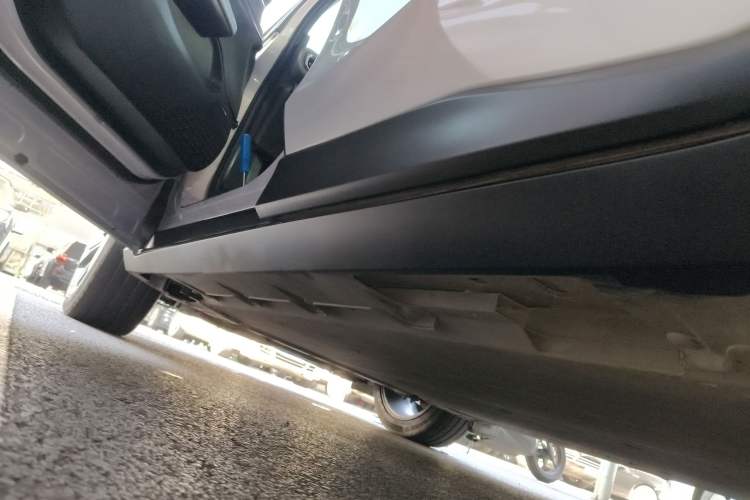 Used AION V 2021 Plus 80 Smart Edition Ternary Lithium Left Side Sill