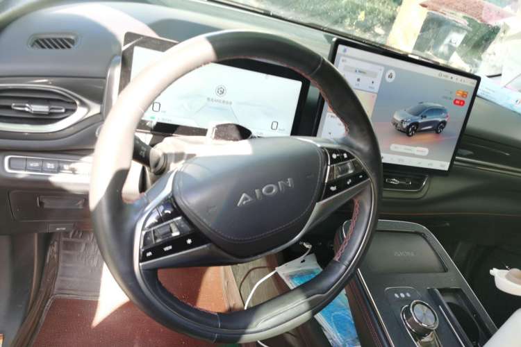 Used AION V 2021 Plus 80 Pilot Intelligent Driving Edition Ternary Lithium Steering Wheel