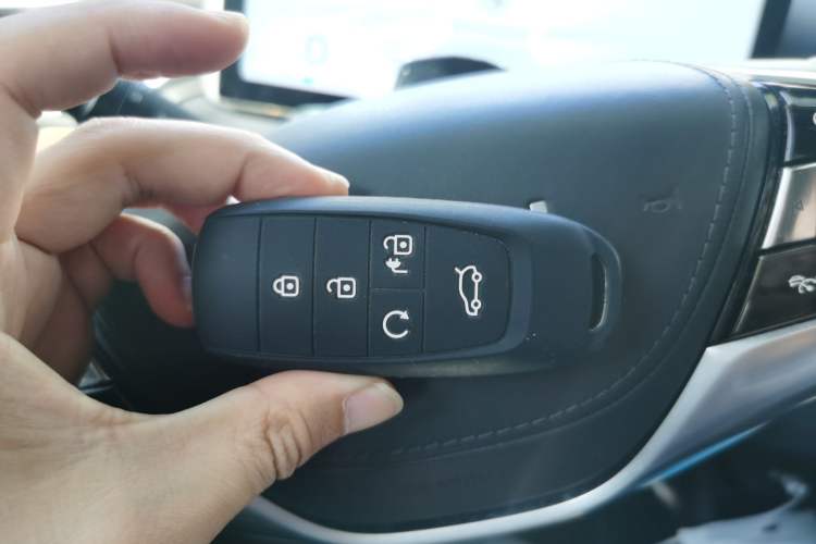 Used AION V 2021 Plus 80 Pilot Intelligent Driving Edition Ternary Lithium Vehicle Key