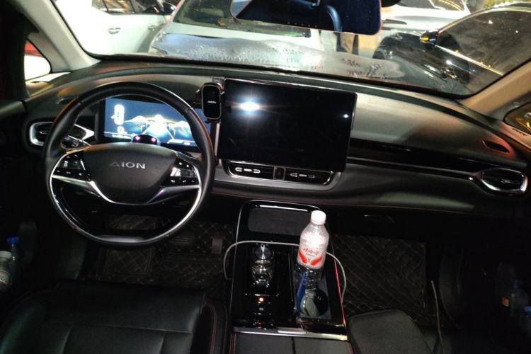 Used AION V 2021 Plus 70 Smart Technology Edition Lithium Iron Phosphate Center Console