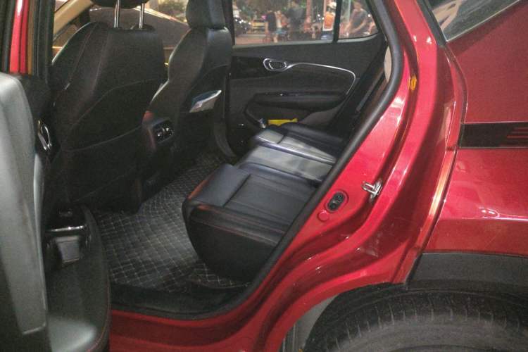 Used AION V 2021 Plus 70 Smart Technology Edition Lithium Iron Phosphate Left Rear Seat
