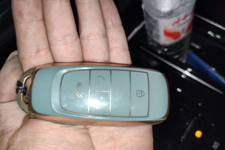 Used AION V 2021 Plus 70 Smart Technology Edition Lithium Iron Phosphate Vehicle Key