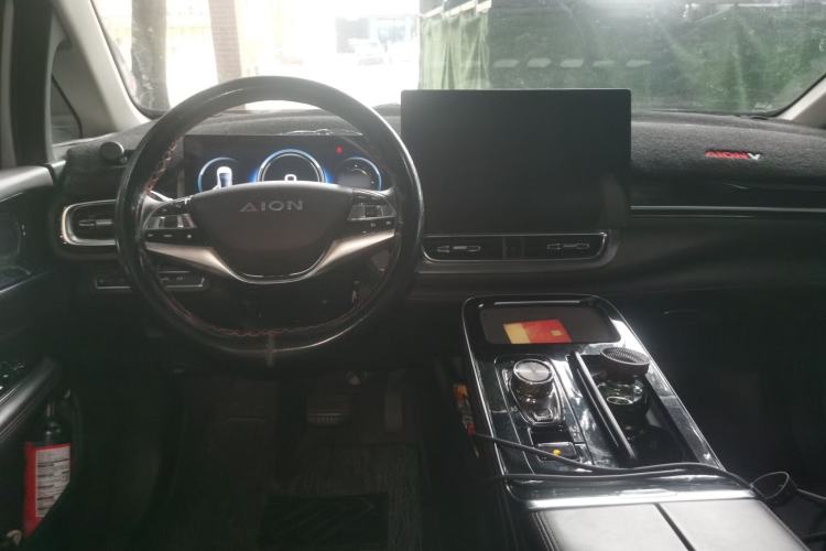 Used AION V 2021 Plus 70 Smart Edition Lithium Iron Phosphate Center Console