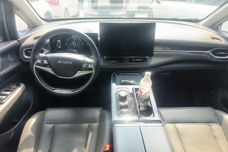 Used AION V 2021 Plus 80 Smart Technology Edition Ternary Lithium Center Console