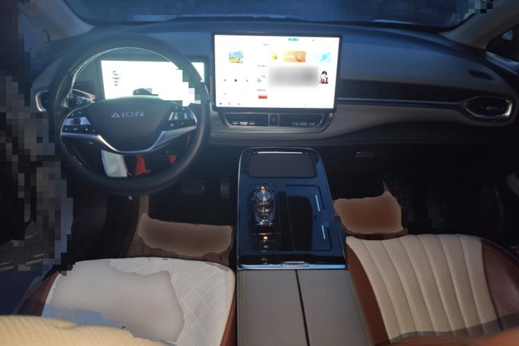 Used AION V 2021 Plus 80 Smart Technology Edition Ternary Lithium Center Console
