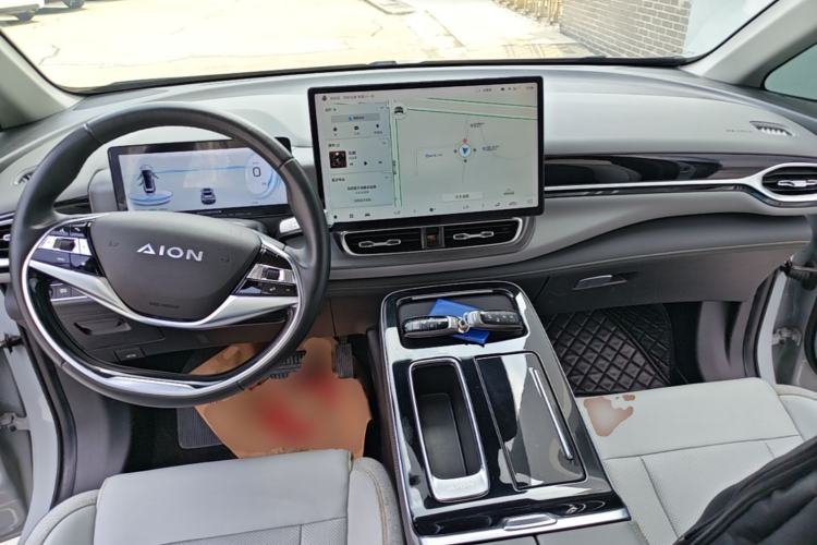 Used AION V 2021 Plus 70 Smart Edition Lithium Iron Phosphate Center Console