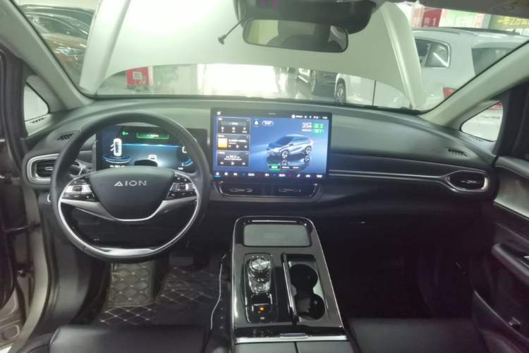 Used AION V 2021 Plus 80 Smart Technology Edition Ternary Lithium Center Console