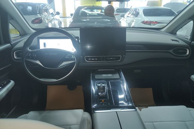 Used AION V 2021 Plus 70 Smart Edition Lithium Iron Phosphate Center Console