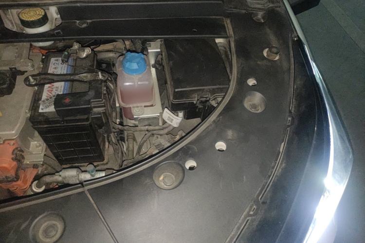Used AION V 2021 Plus 70 Super Fast Charging Version Ternary Lithium Engine Bay Left