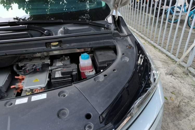 Used AION V  Engine Bay Left