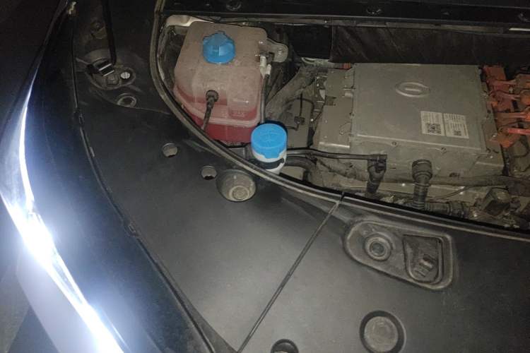 Used AION V 2021 Plus 70 Super Fast Charging Version Ternary Lithium Engine Bay Right